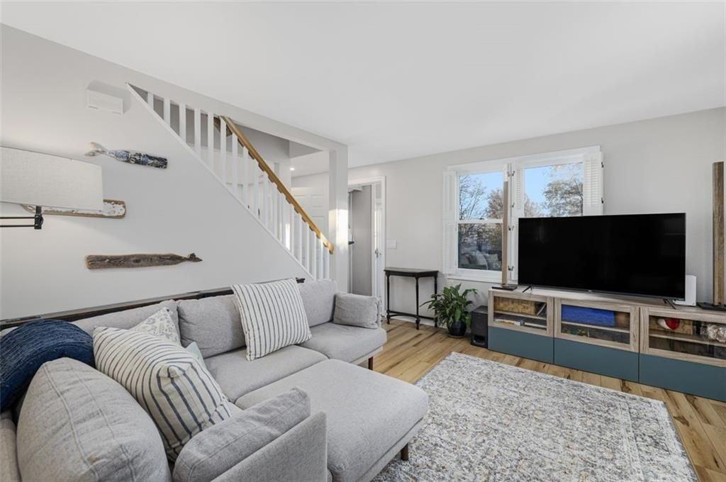 208 Marlborough St ##4 - Photo 7 of 36
