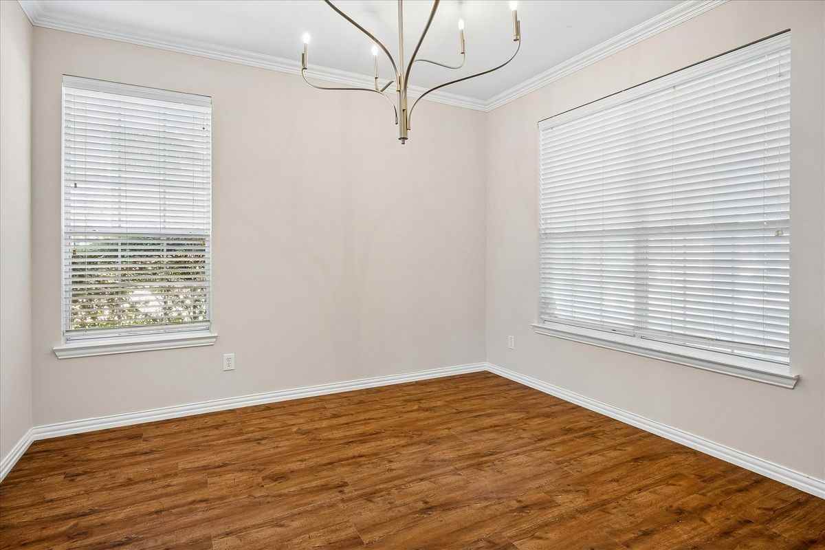 2413 Aberdeen Ave - Photo 2 of 23