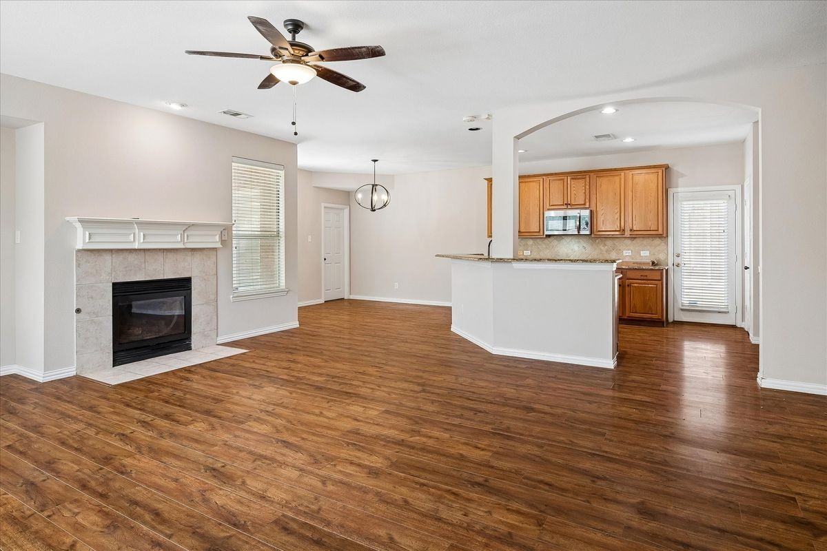 2413 Aberdeen Ave - Photo 4 of 23