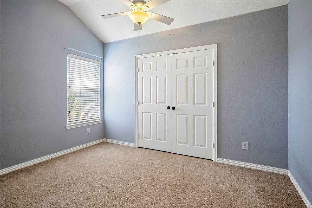 2413 Aberdeen Ave - Photo 7 of 23