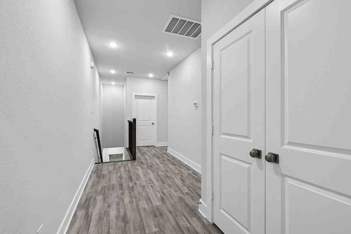 4675 Bellfort St ##B - Photo 5 of 13
