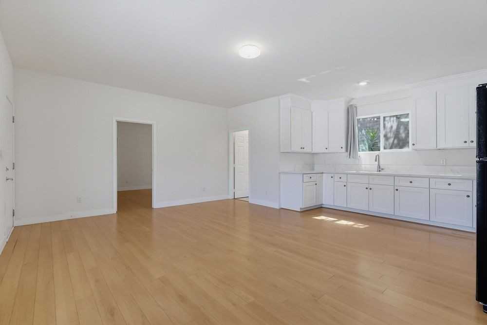 416 Sinclair Ave ##A - Photo 2 of 39