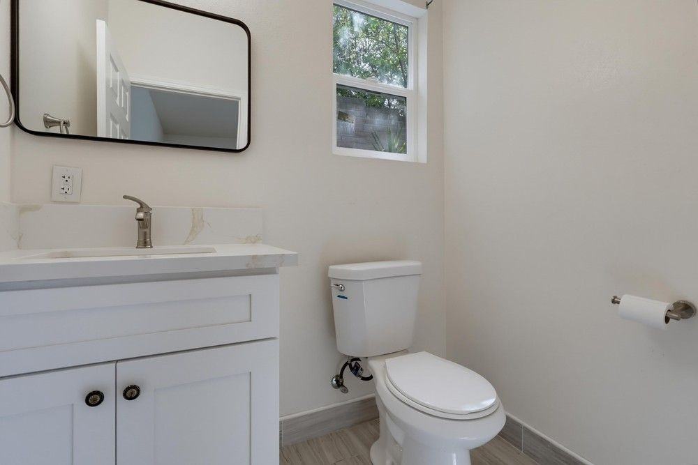 416 Sinclair Ave ##A - Photo 4 of 39