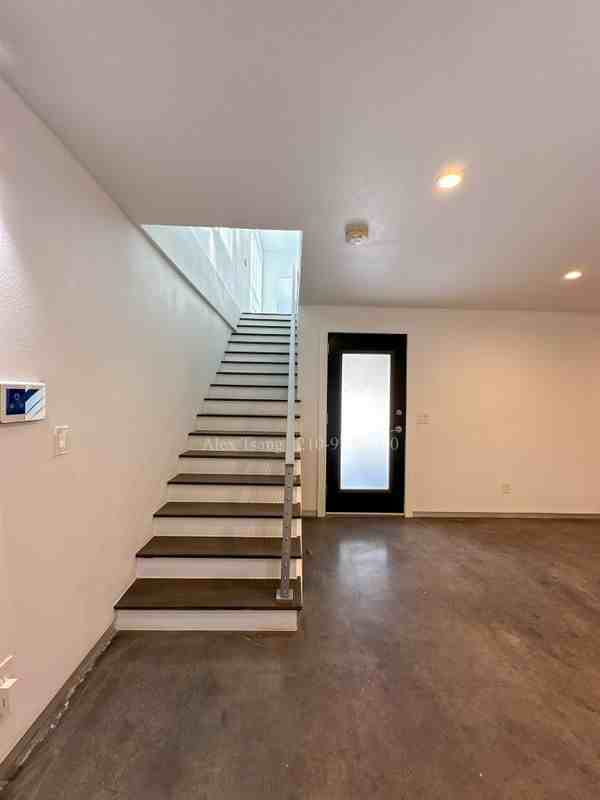 225 S Pine St ##202 - Photo 5 of 27