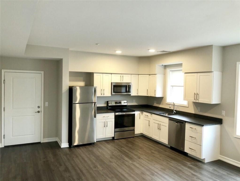 40 Jones St ##203 - Photo 3 of 8