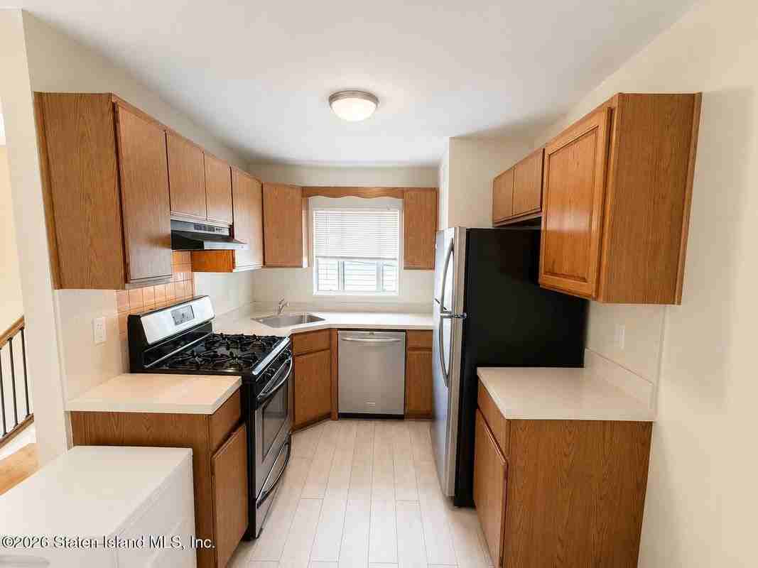 27 Luke Ct - Photo 3 of 7