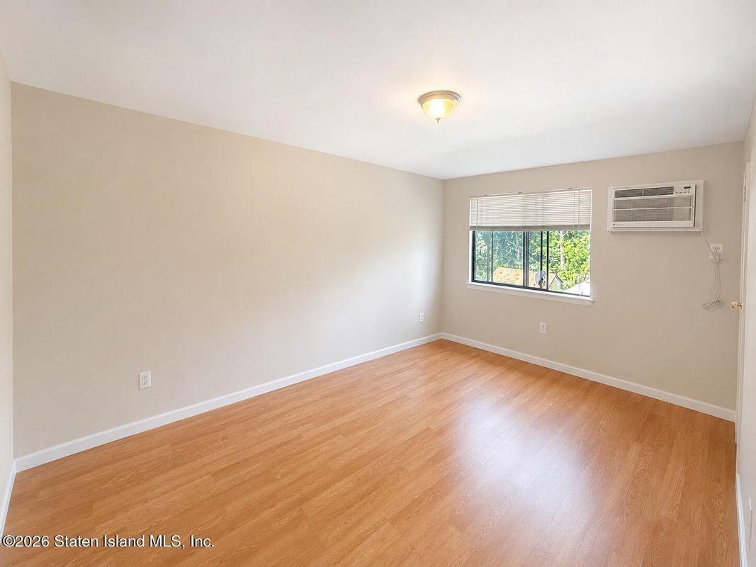 27 Luke Ct - Photo 5 of 7