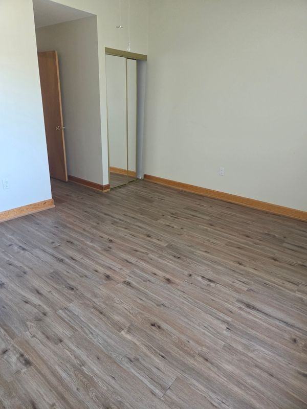 3915 Mount Sterling Ave - Photo 2 of 10