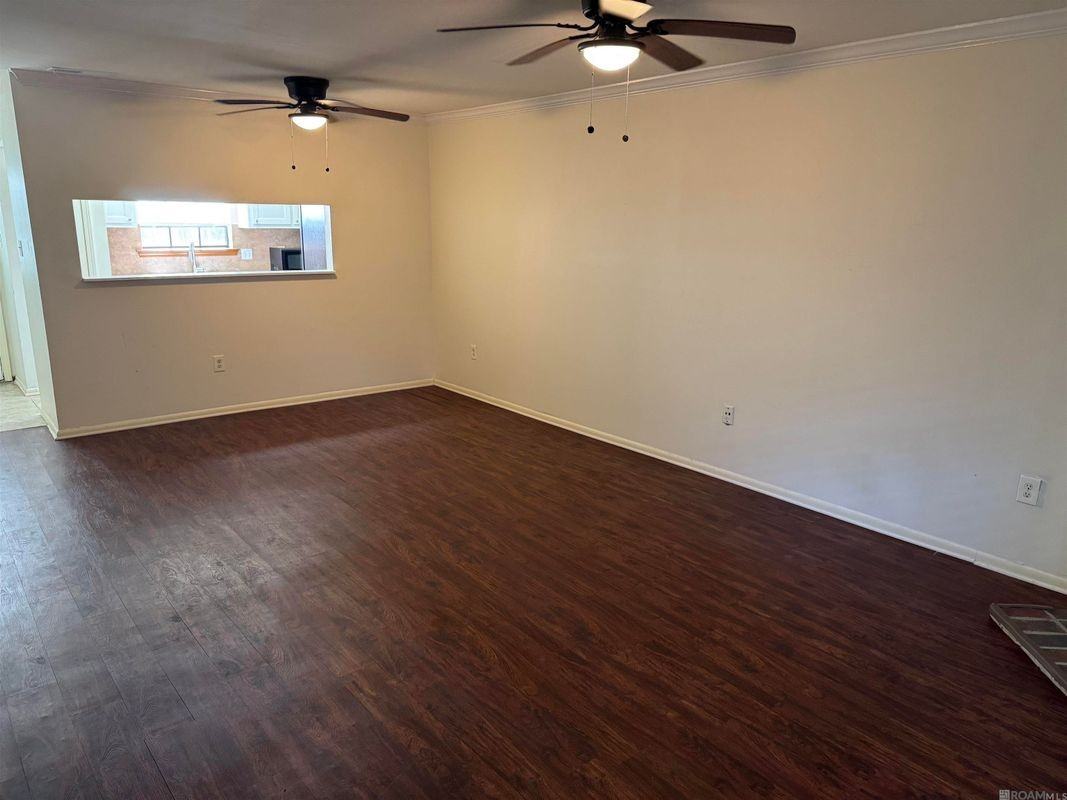 4454 Stumberg Ln - Photo 6 of 19