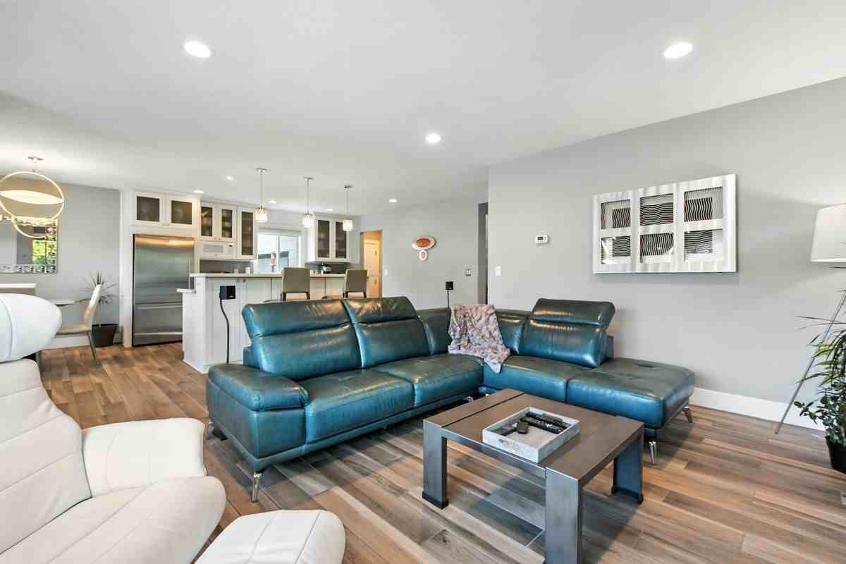 2407 E Mill Plain Blvd - Photo 4 of 48
