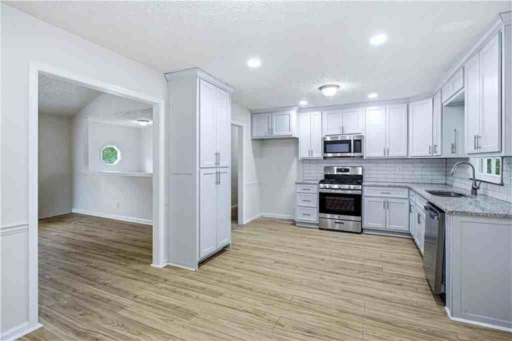1600 Sugar Plum Dr Sw - Photo 6 of 22