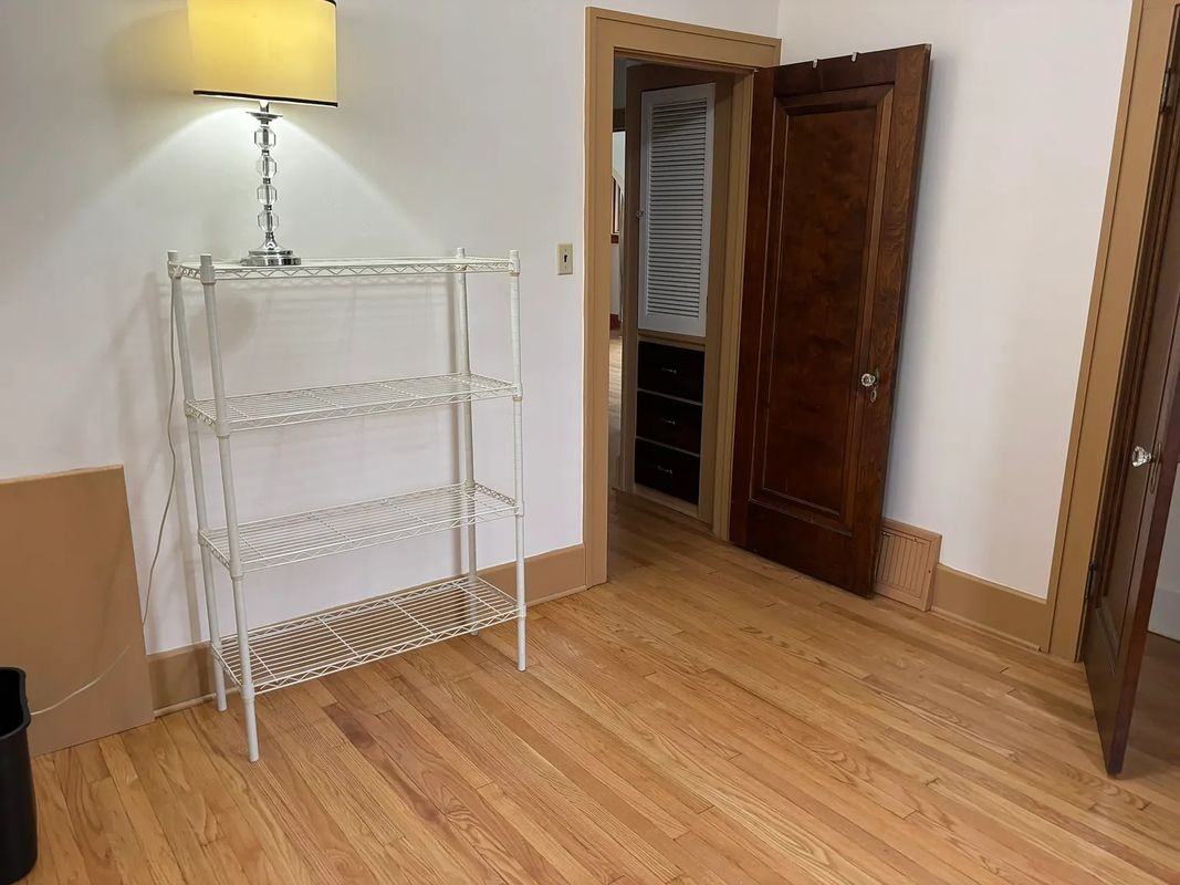 1238 Monroe Ave - Photo 5 of 10