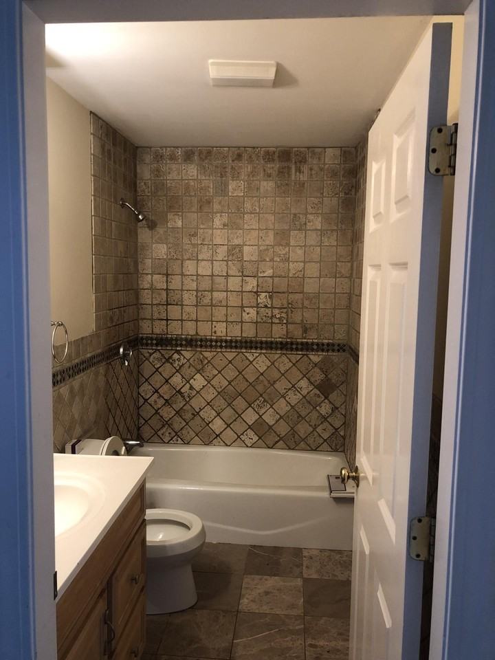 17 Duval St #1 - Photo 2 of 6