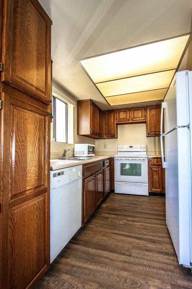 333 W Leroux St #H2 - Photo 6 of 19