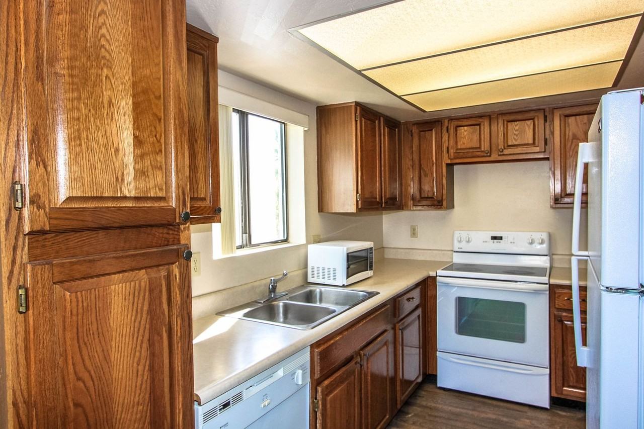 333 W Leroux St #H2 - Photo 7 of 19