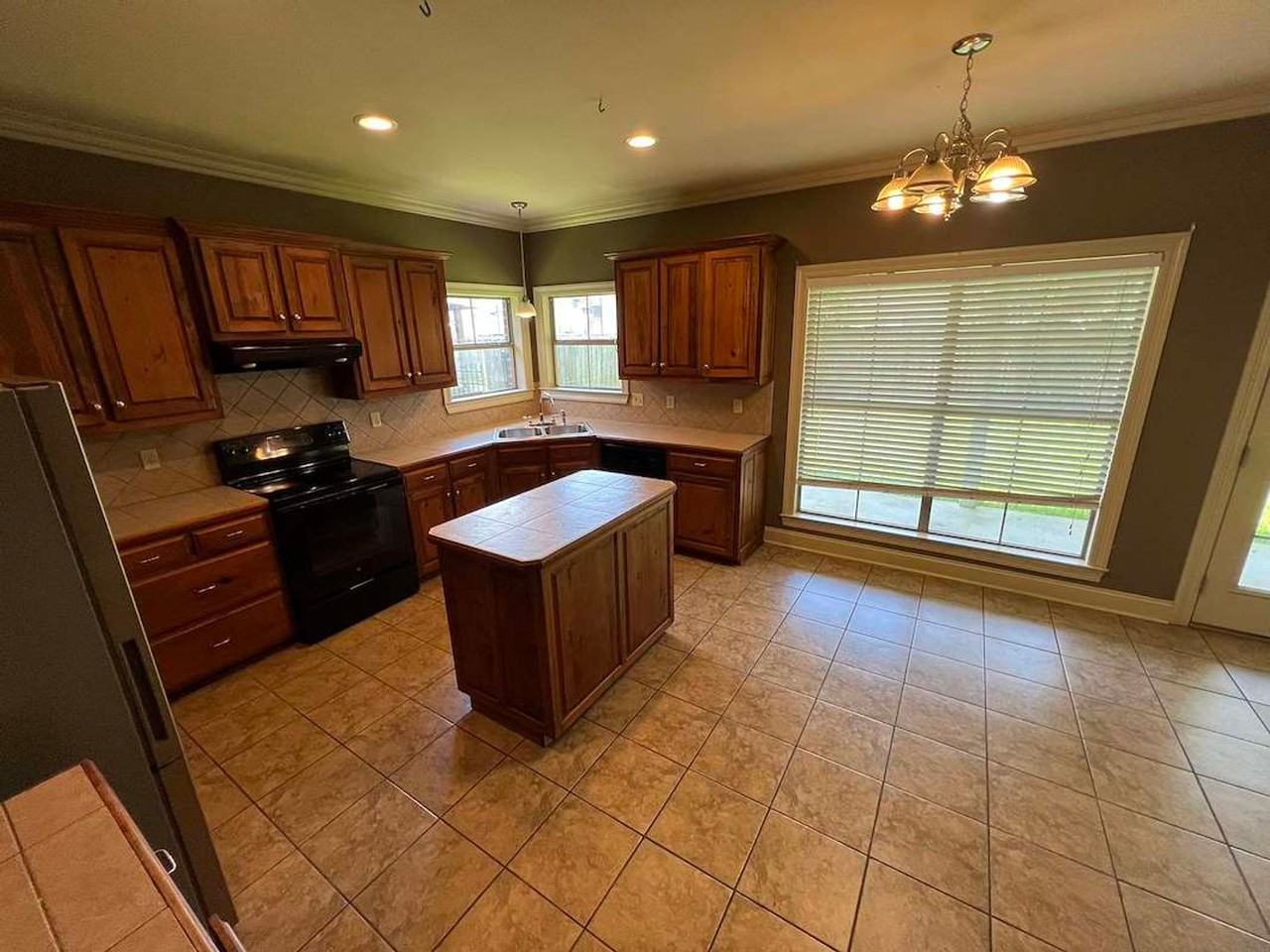 3995 Water Oak Dr - Photo 7 of 35