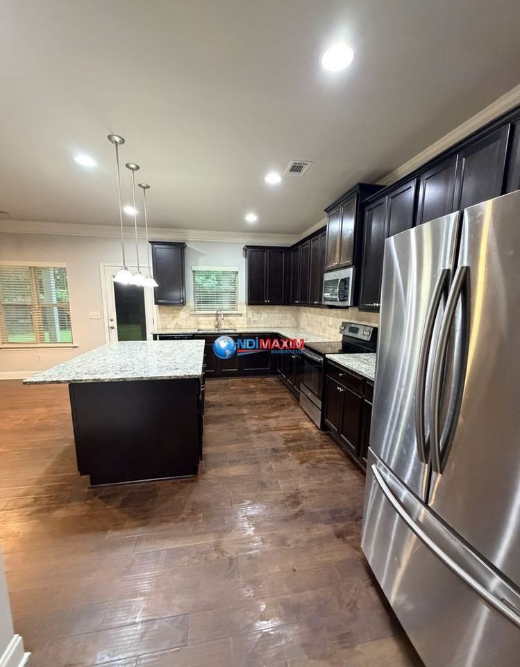 4201 Towncastle Ln - Photo 4 of 17