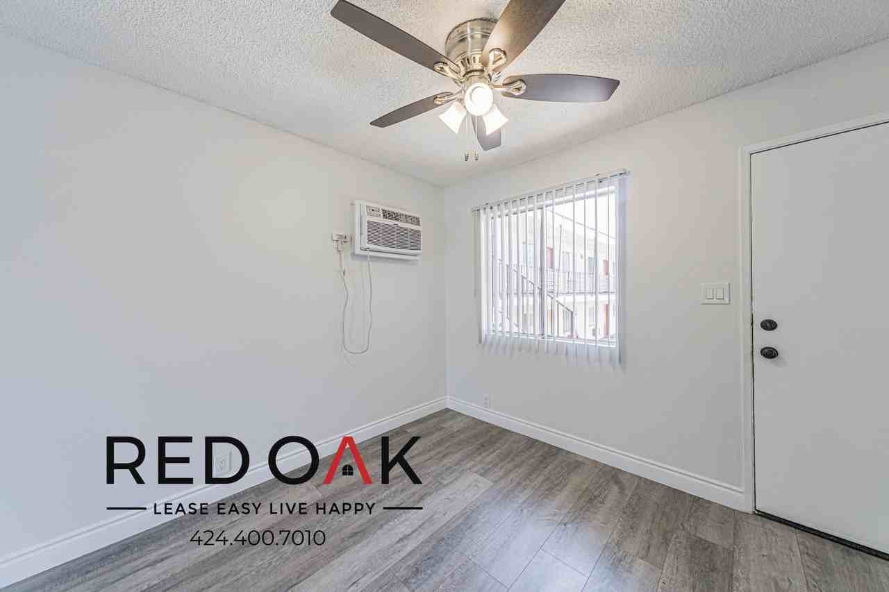 7915 Vineland Ave - Photo 4 of 13