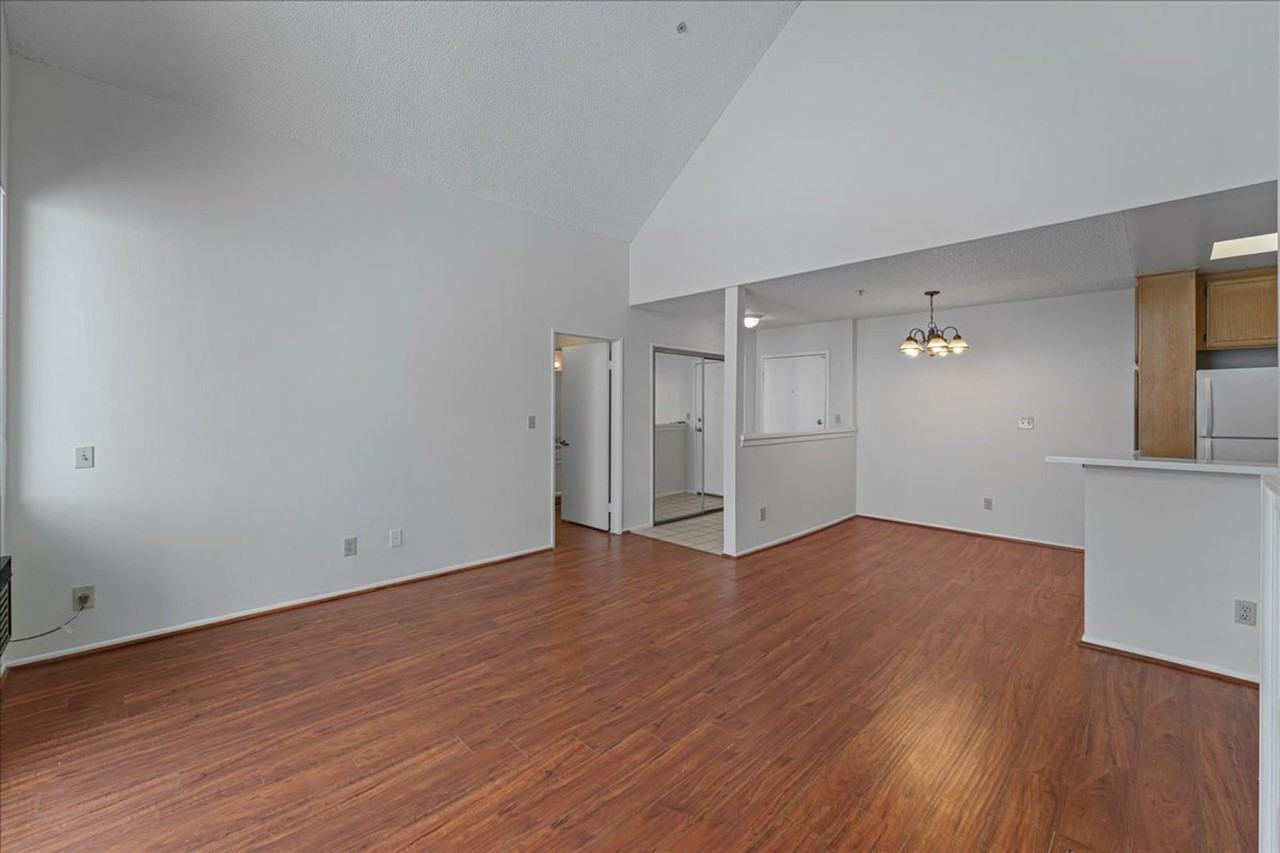 1785 Beloit Ave - Photo 3 of 24