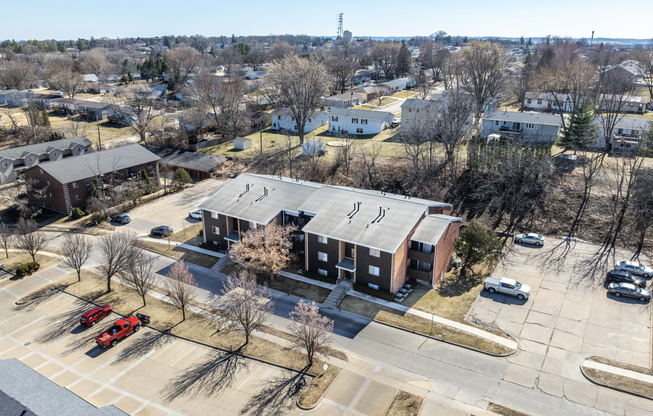 Raven Oaks Apartments - Photo 4 of 10