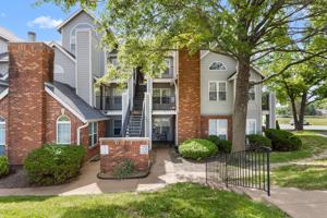 featured image of 1002 Heritage Ct