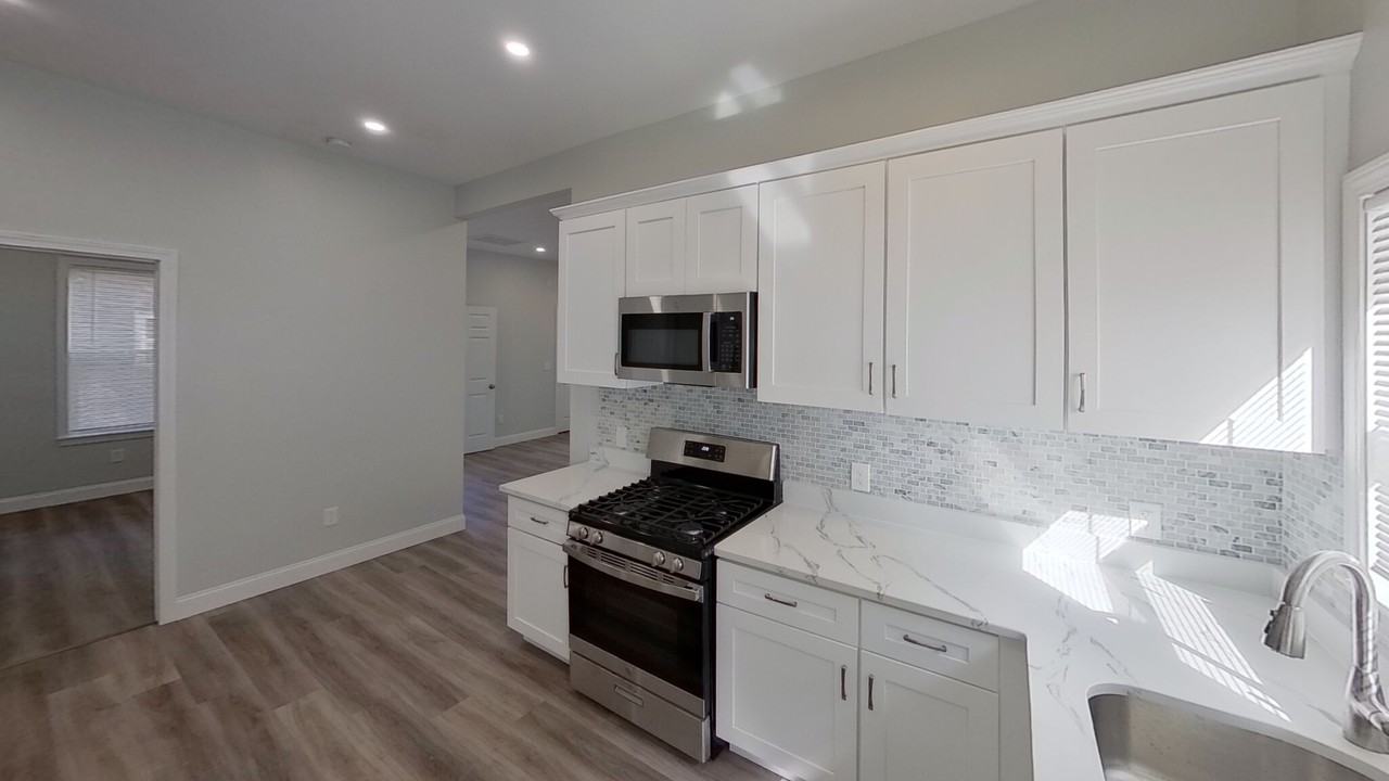 23 Oakwood St #2 - Photo 2 of 8