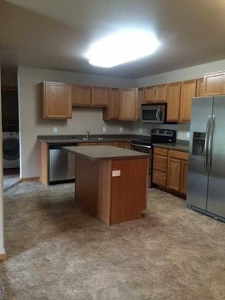 2100 33rd St NW - Photo 4 of 23