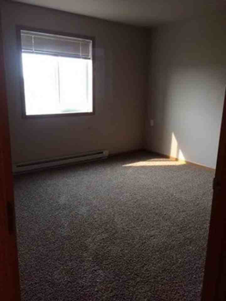 2100 33rd St NW - Photo 6 of 23