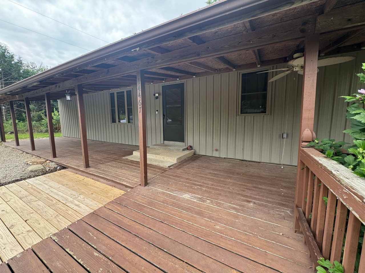 14467 Worth Ln - Photo 2 of 34
