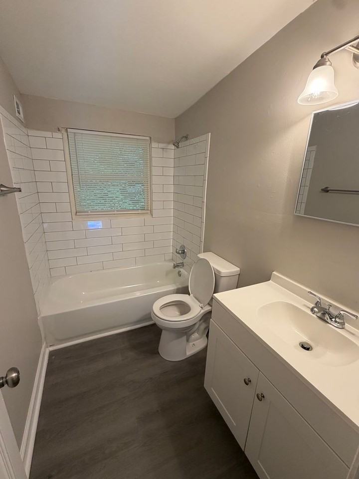 3625 Glenwood Dr #1 - Photo 2 of 4