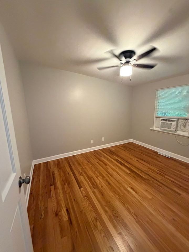 3625 Glenwood Dr #1 - Photo 4 of 4