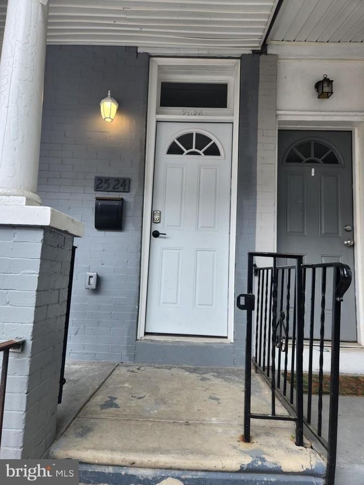 2524 N Marston St - Photo 2 of 20