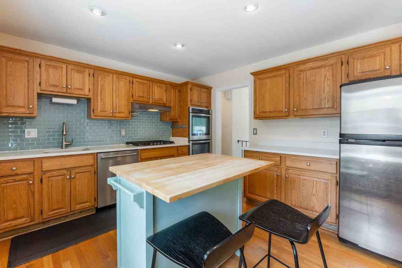 1731 Tamerisk Ct - Photo 5 of 49