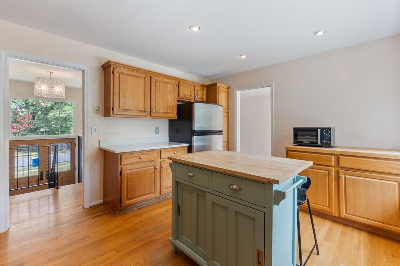 1731 Tamerisk Ct - Photo 6 of 49