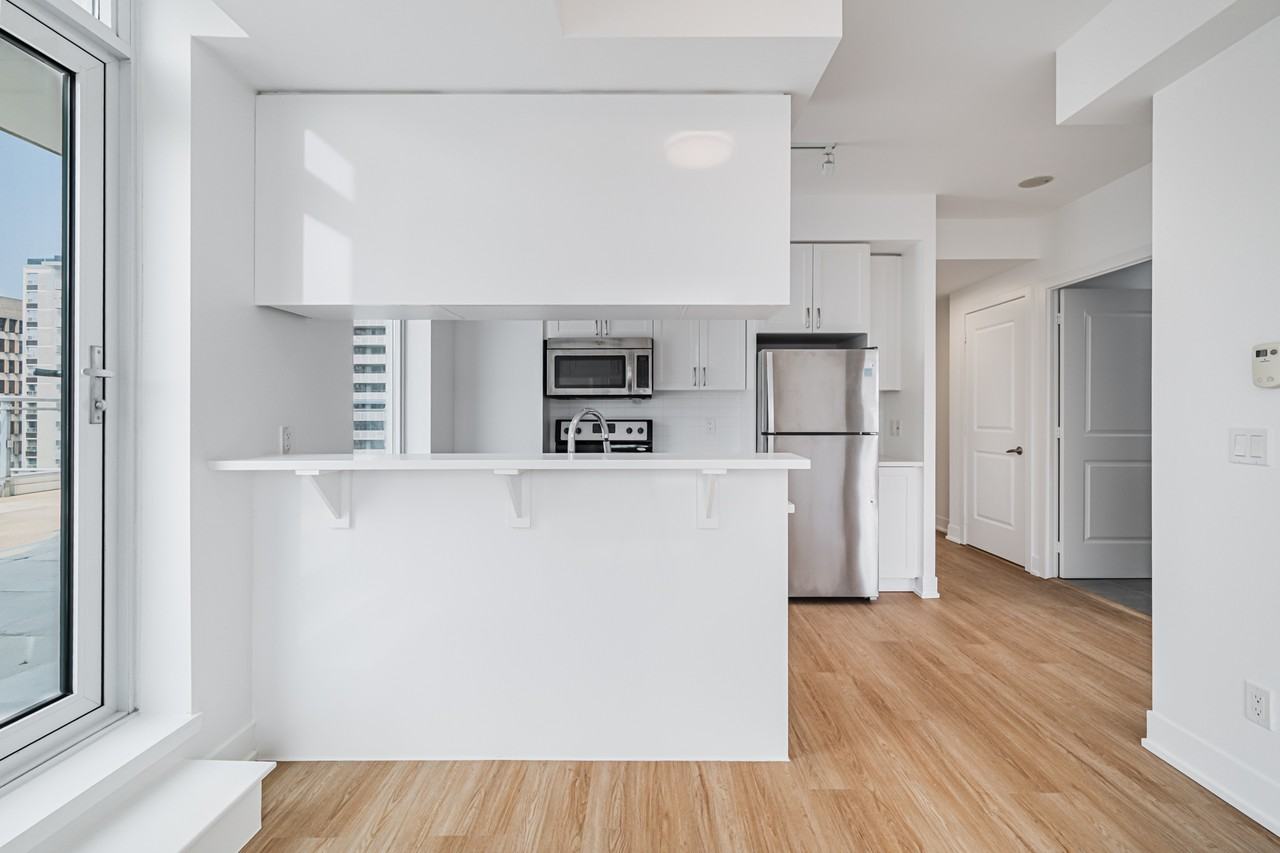 68 Merton Street #805 - Photo 7 of 38