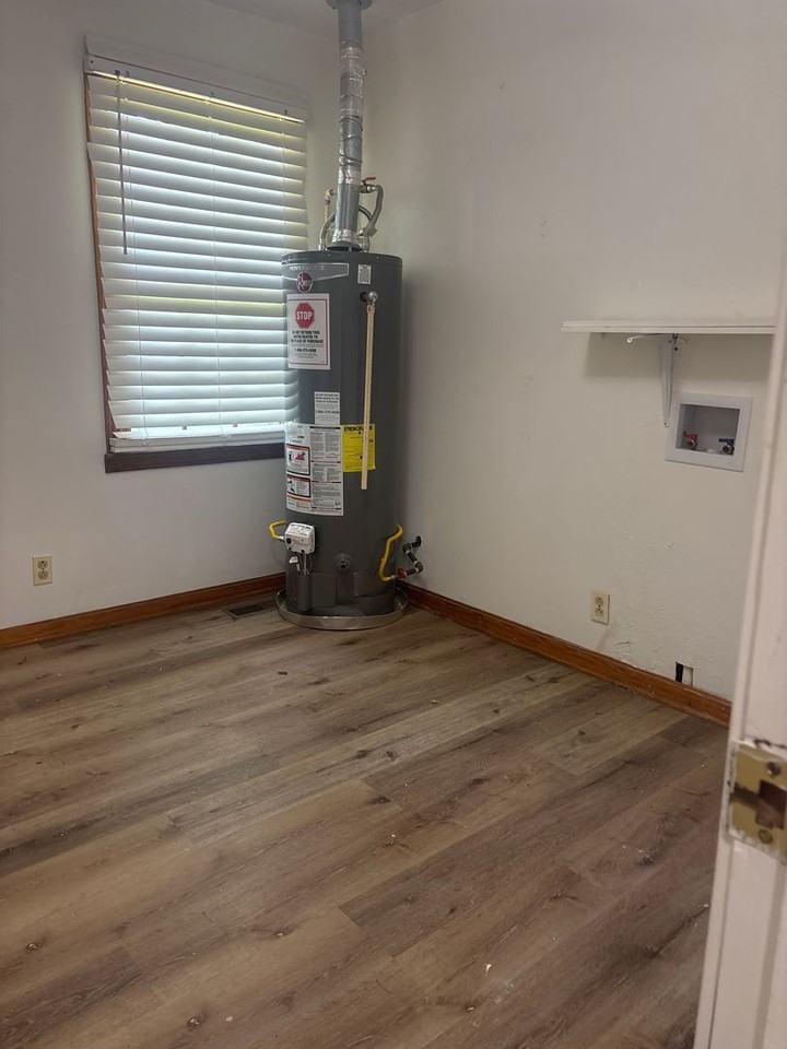 5032 Anderson St - Photo 6 of 13
