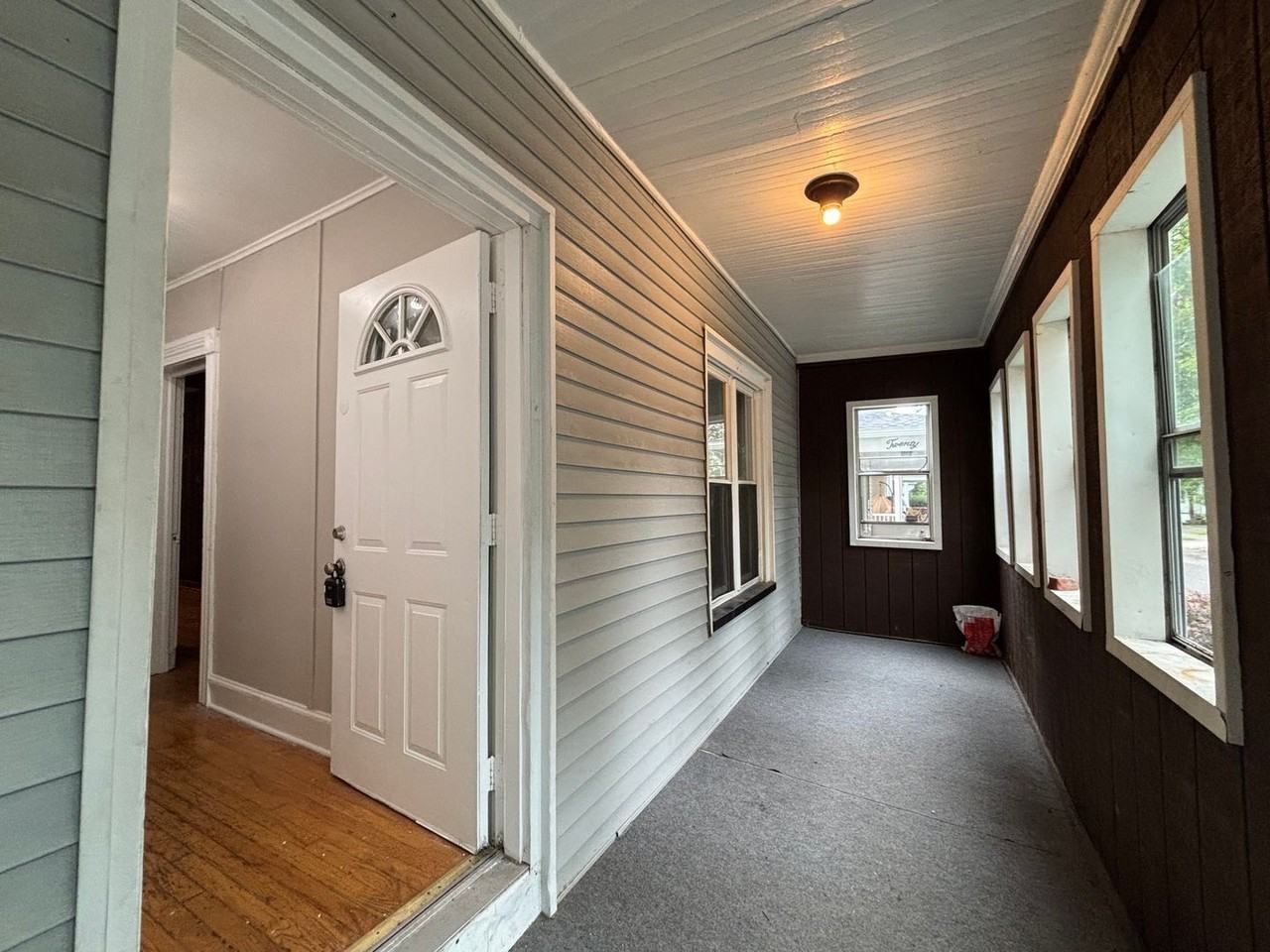 16 Asbury St - Photo 3 of 21