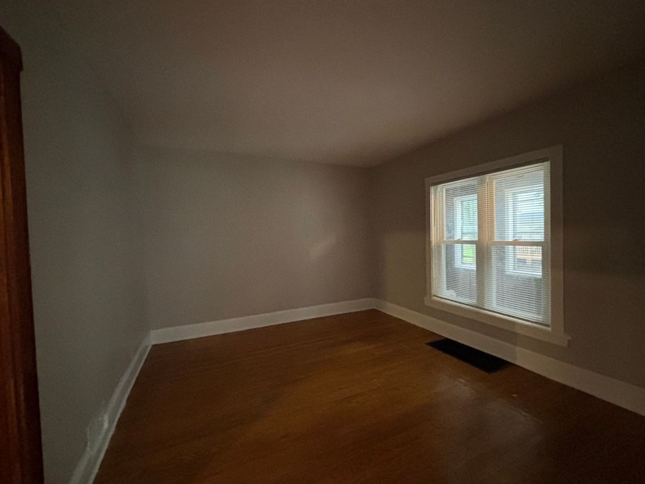 16 Asbury St - Photo 5 of 21