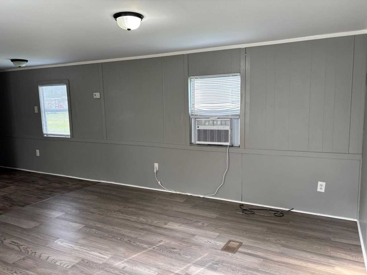 208 Leatherwood Ln - Photo 3 of 17