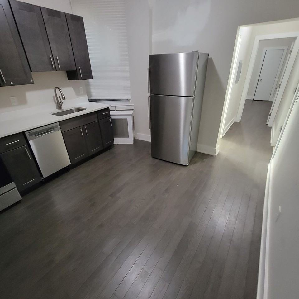 071 - 618-620 SUMMIT REALTY LLC - Photo 3 of 16