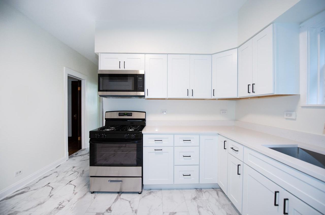 5051 W Berenice Ave #1 - Photo 3 of 13