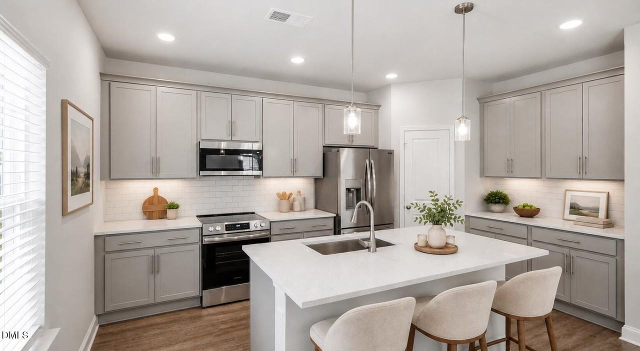 685 Popedale Road - Photo 3 of 9