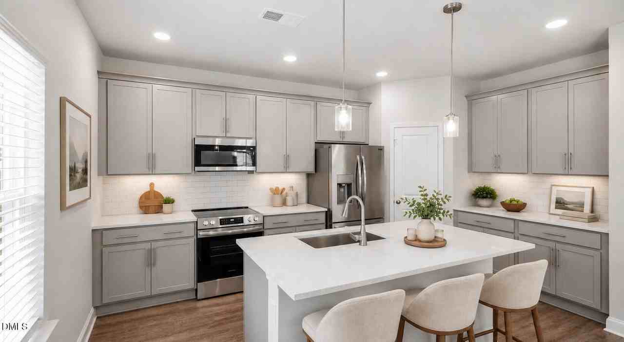 685 Popedale Road - Photo 3 of 9
