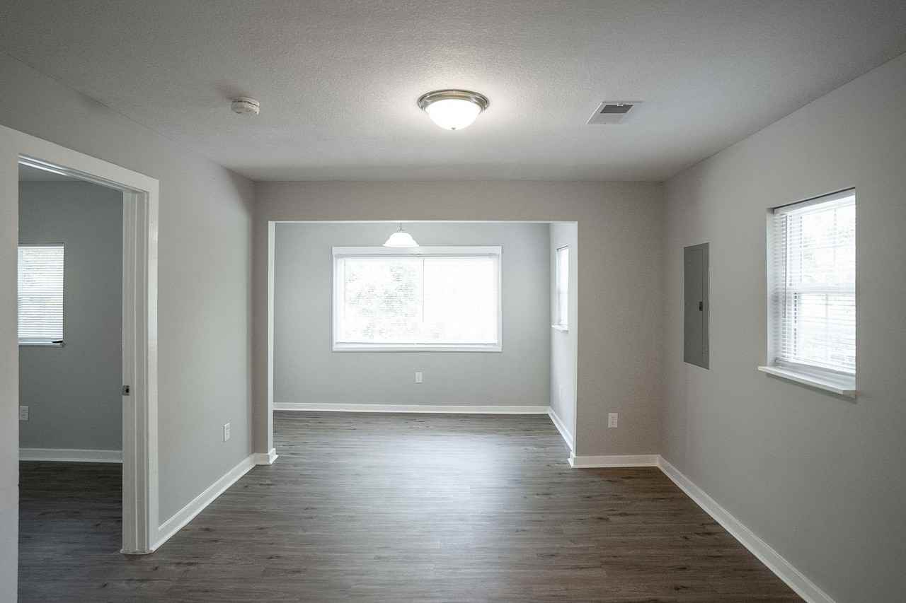 536 Basin St - Photo 6 of 24