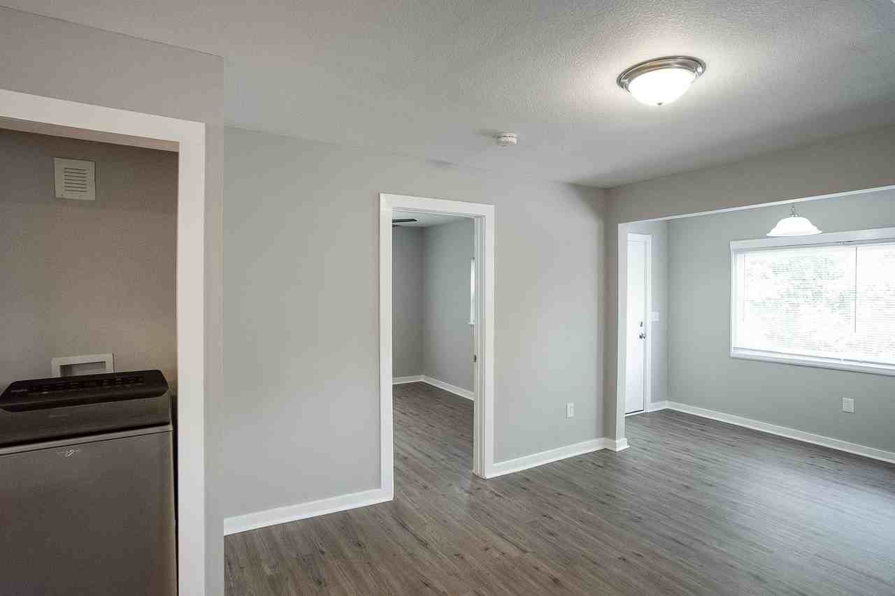 536 Basin St - Photo 7 of 24