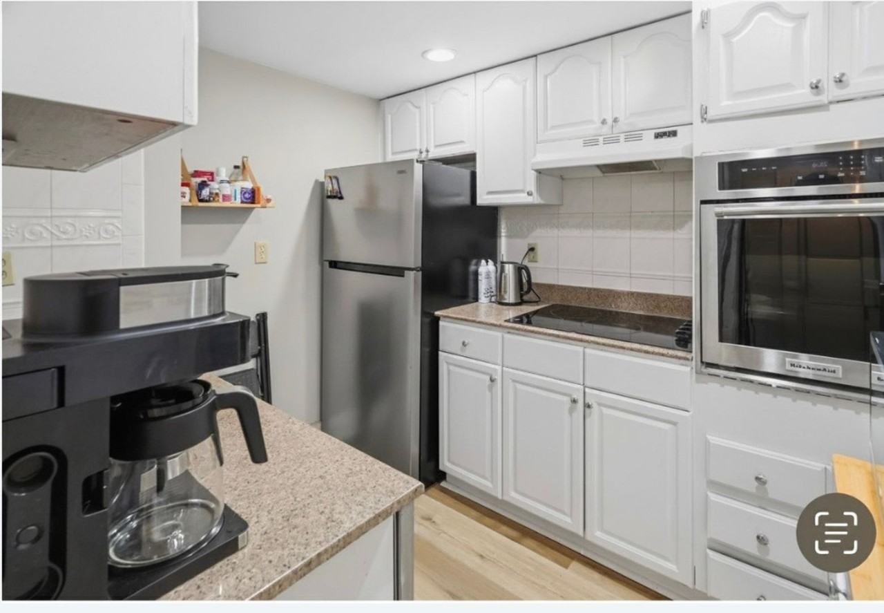 239 Commonwealth Ave - Photo 4 of 21