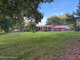 featured image of 542 Highway 305 N