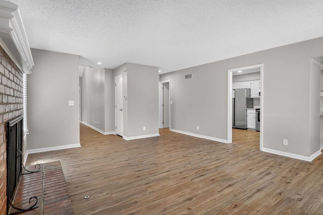 10800 W 116th St - Photo 3 of 41