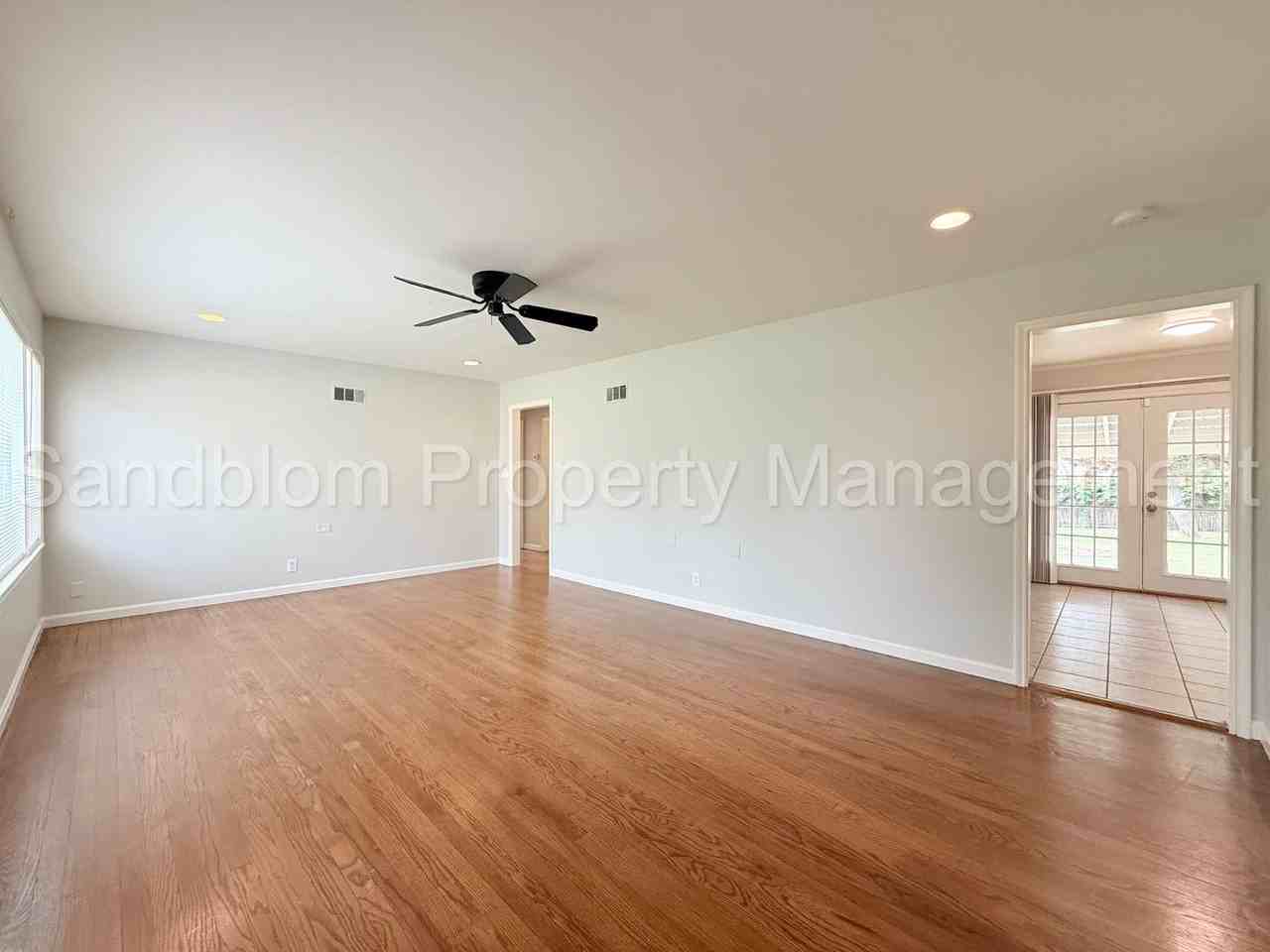 4624 E 24th Pl - Photo 3 of 19
