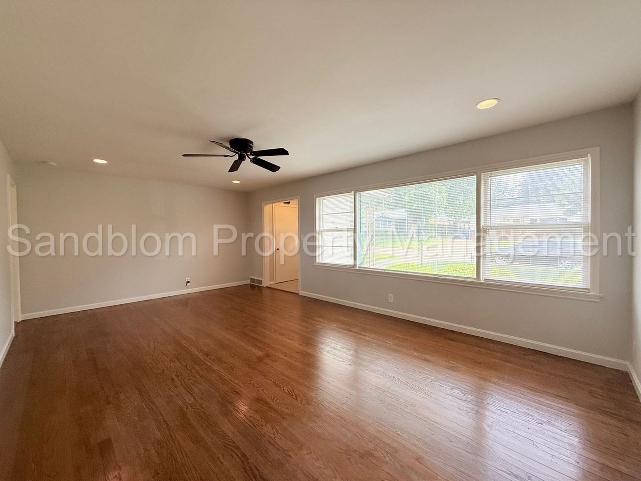 4624 E 24th Pl - Photo 4 of 19